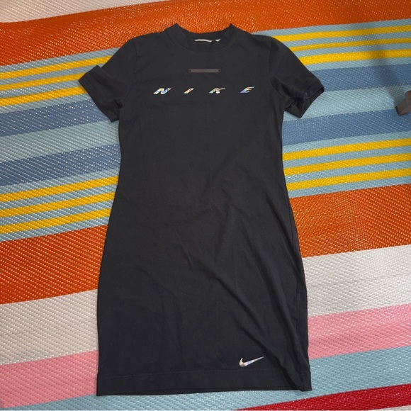 Nike Black Mini Dress Women’s Size Medium - Picture 1 of 4